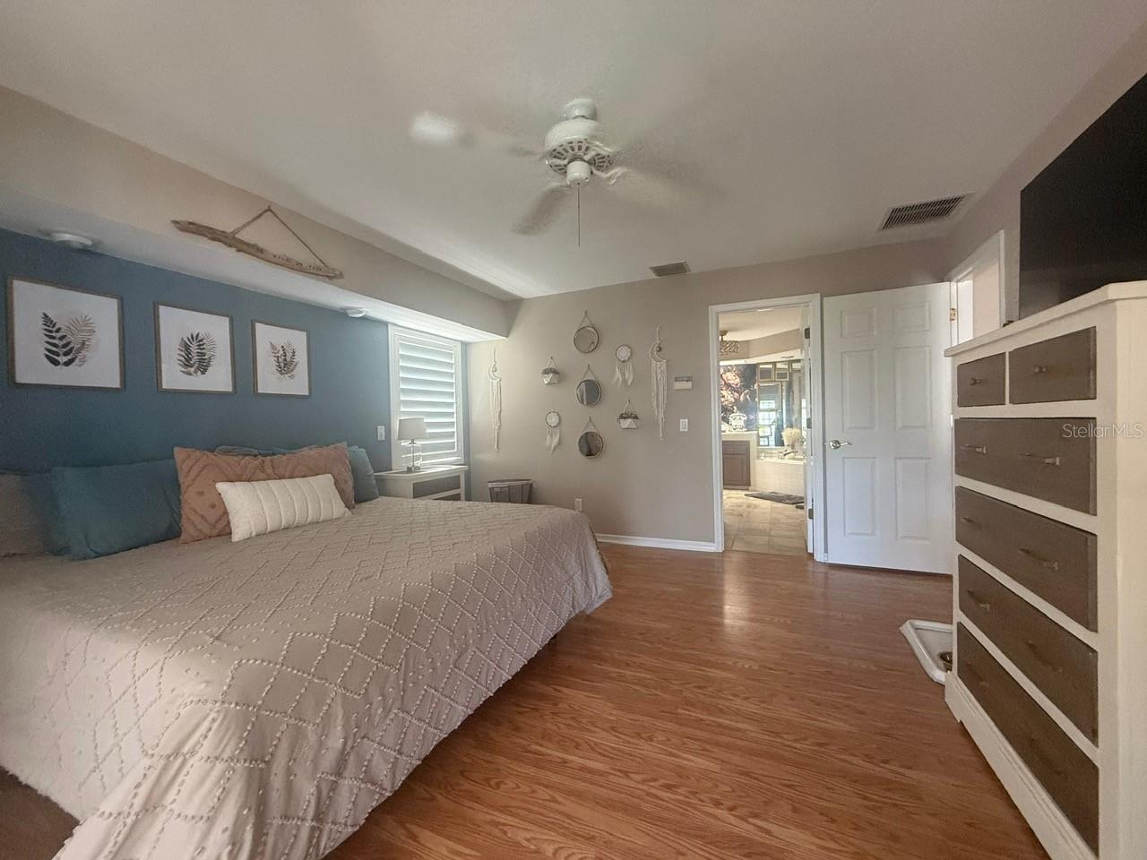 Image 14 of 42 For 25440 Aysen Drive