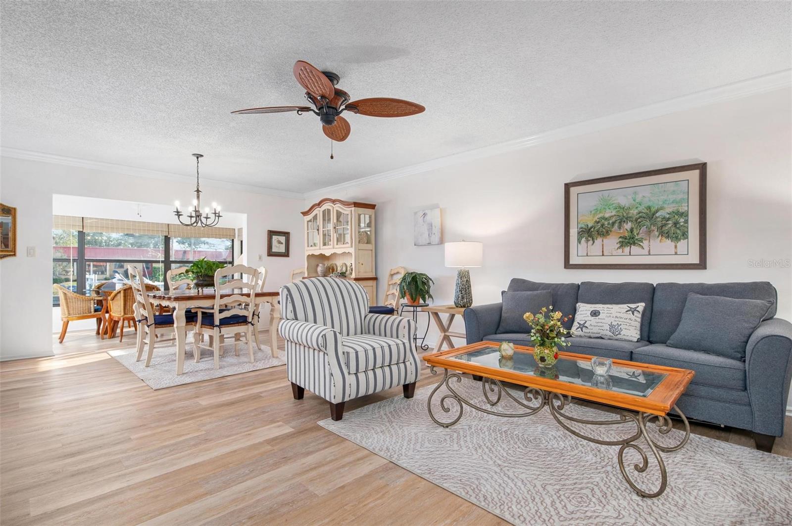 Image 6 of 49 For 9527 Azure Cove