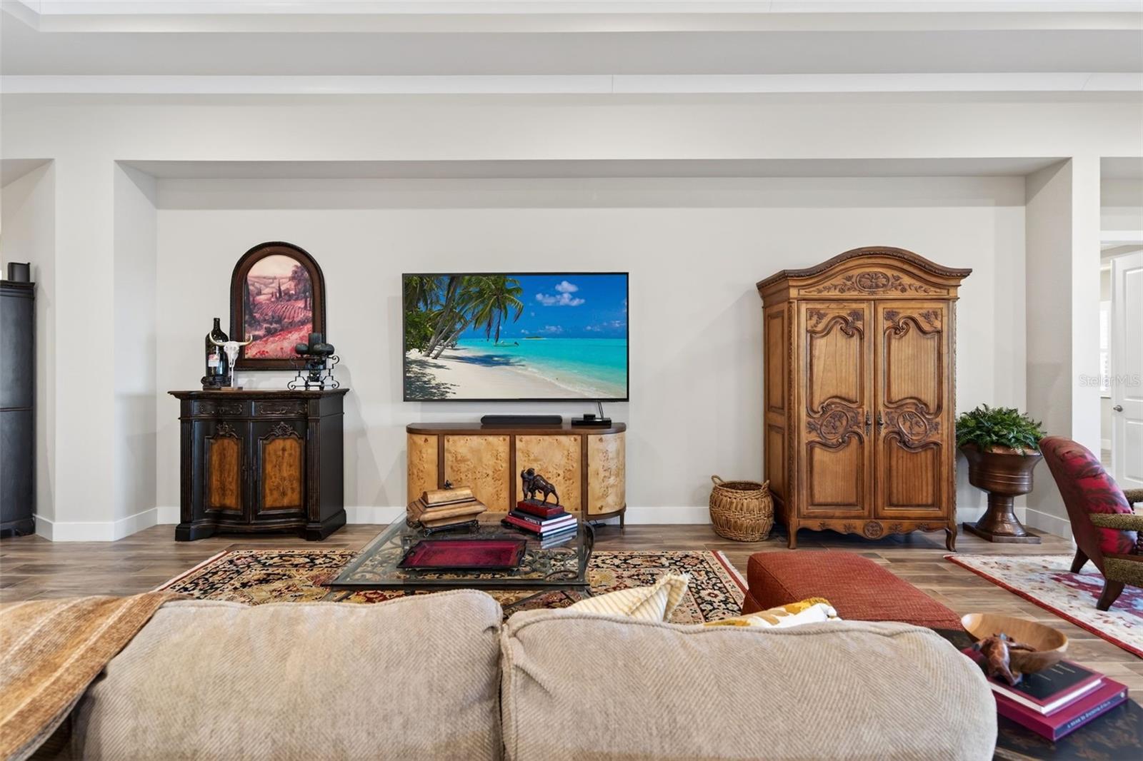 Image 15 of 99 For 8134 Redonda Loop