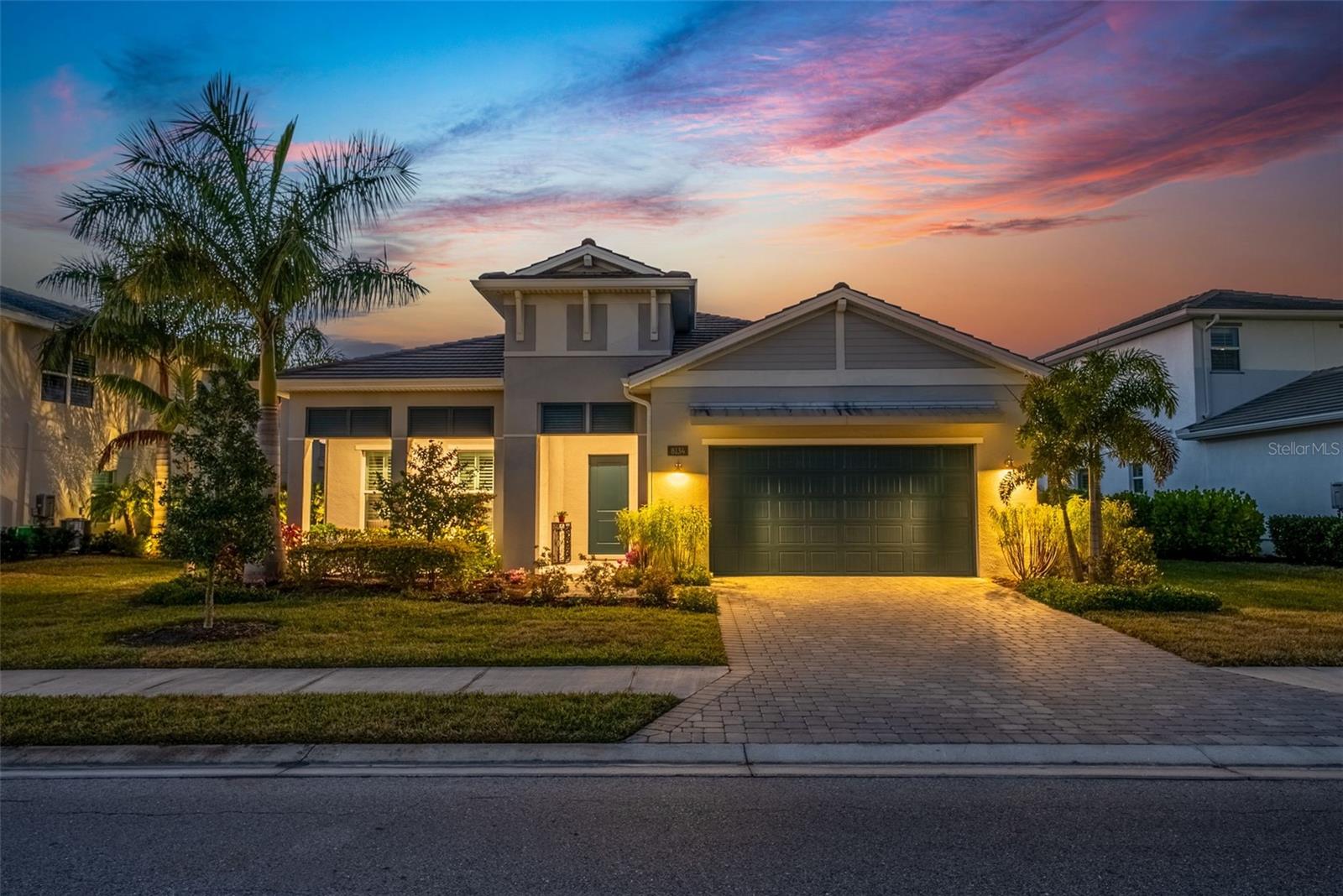 Image 2 of 99 For 8134 Redonda Loop