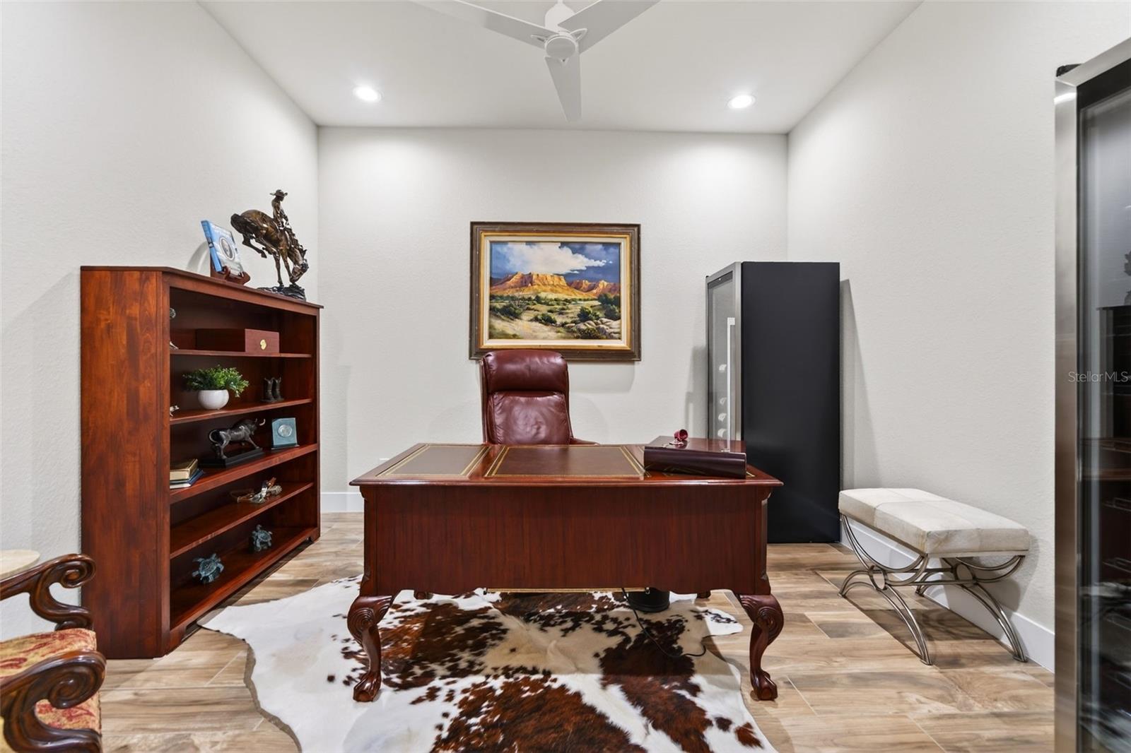 Image 28 of 99 For 8134 Redonda Loop