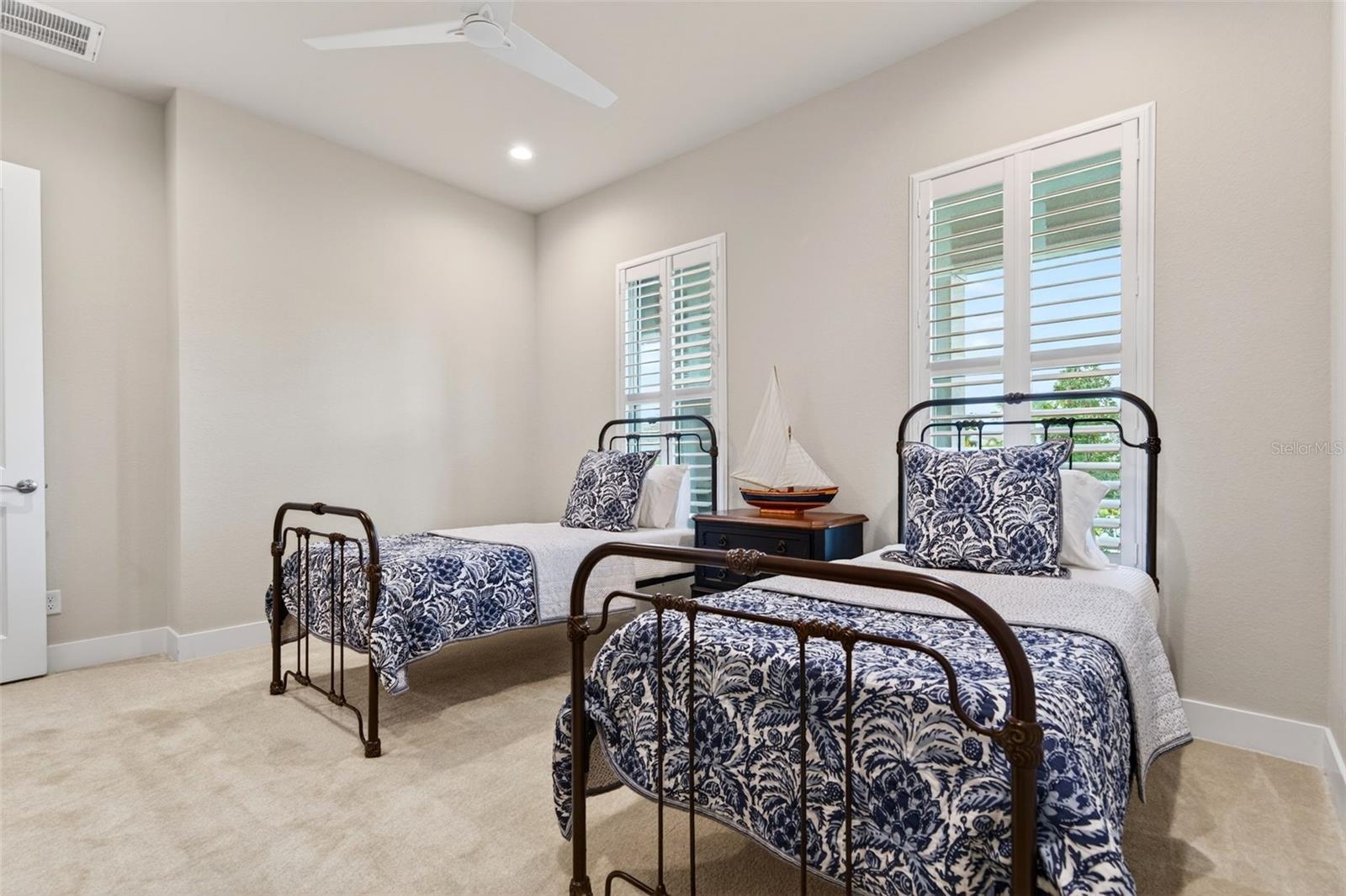 Image 38 of 99 For 8134 Redonda Loop