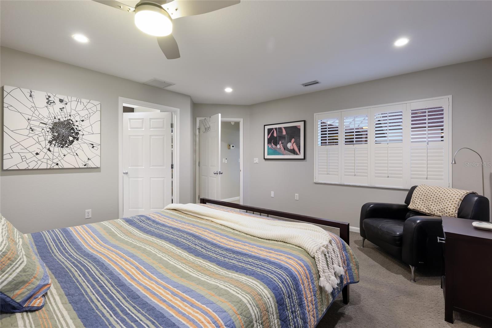 Image 19 of 53 For 428 Sapphire Drive