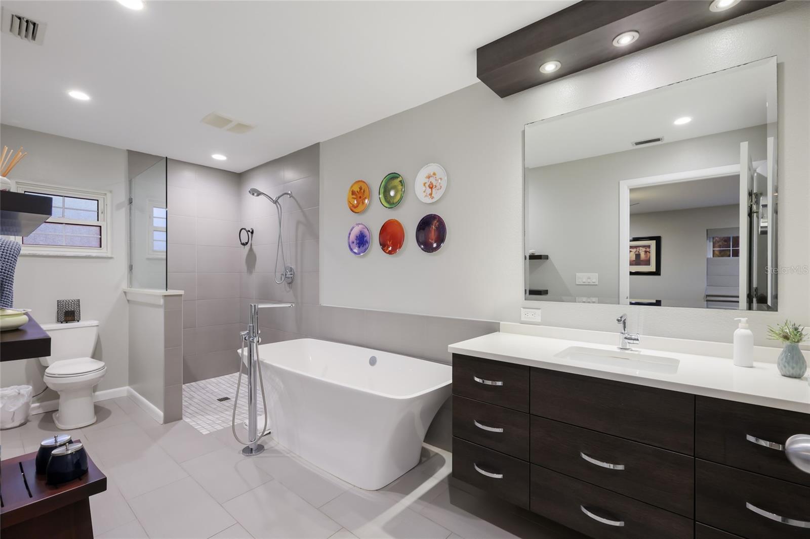 Image 20 of 53 For 428 Sapphire Drive