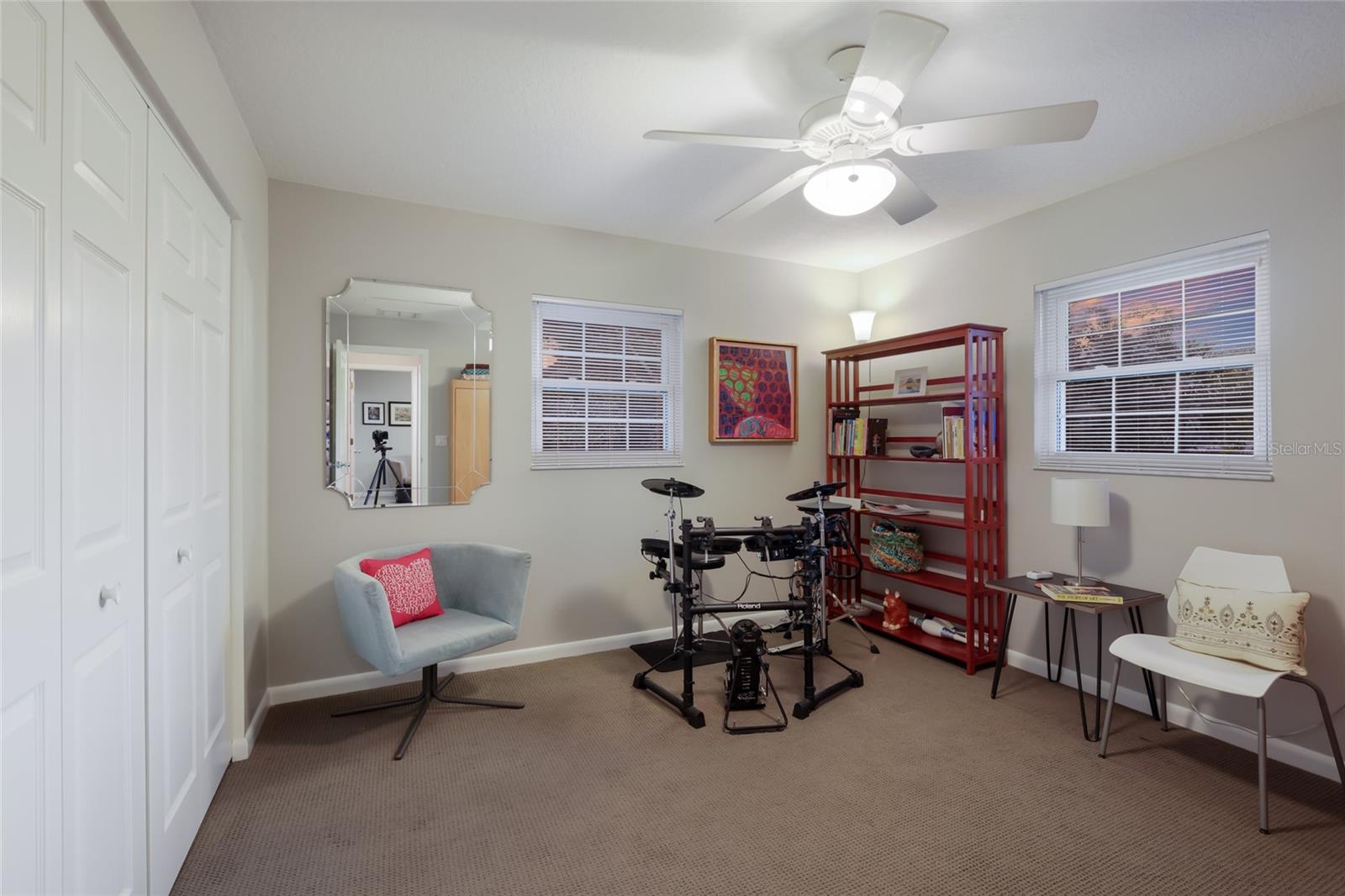 Image 27 of 53 For 428 Sapphire Drive