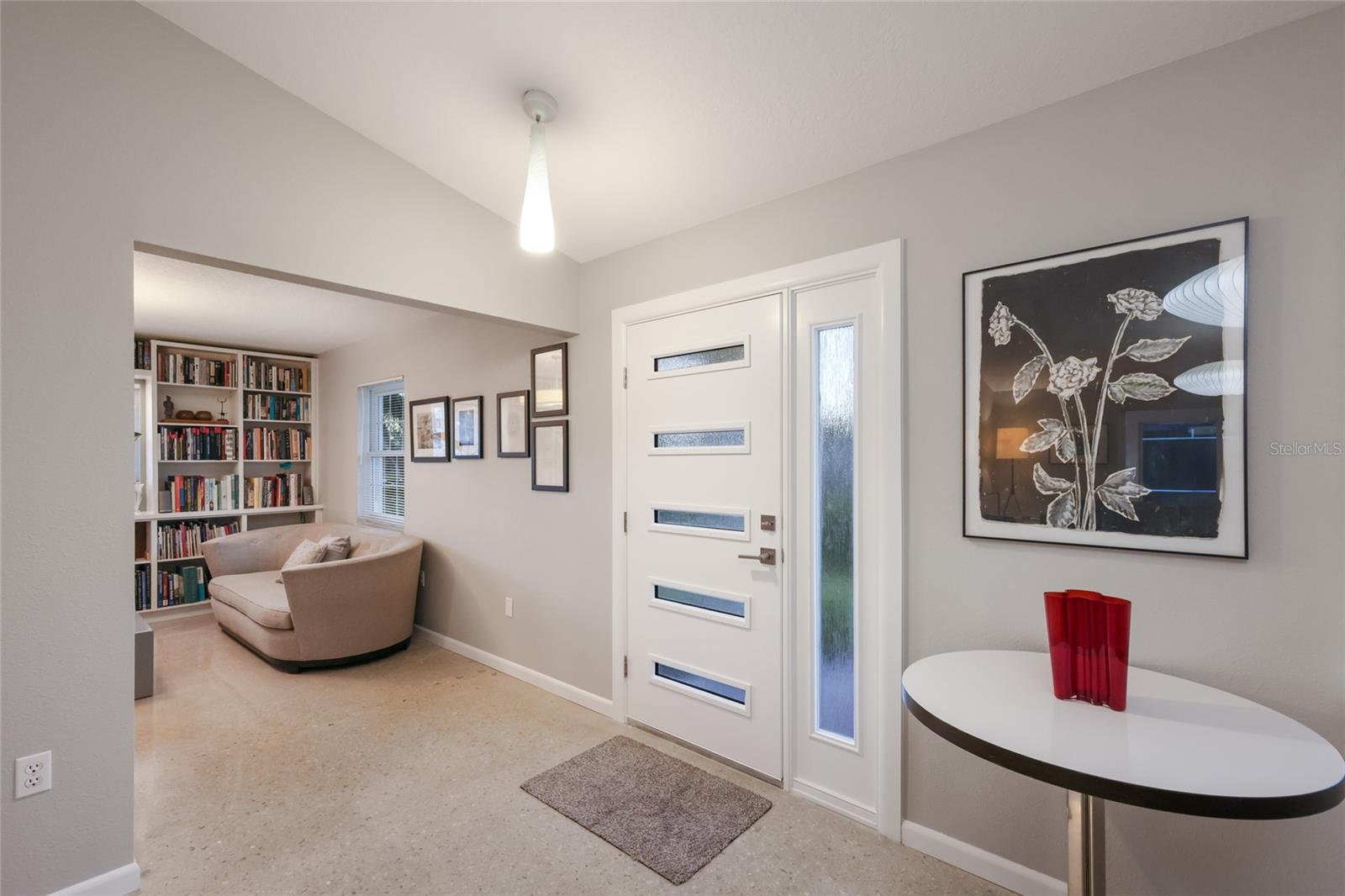 Image 3 of 53 For 428 Sapphire Drive