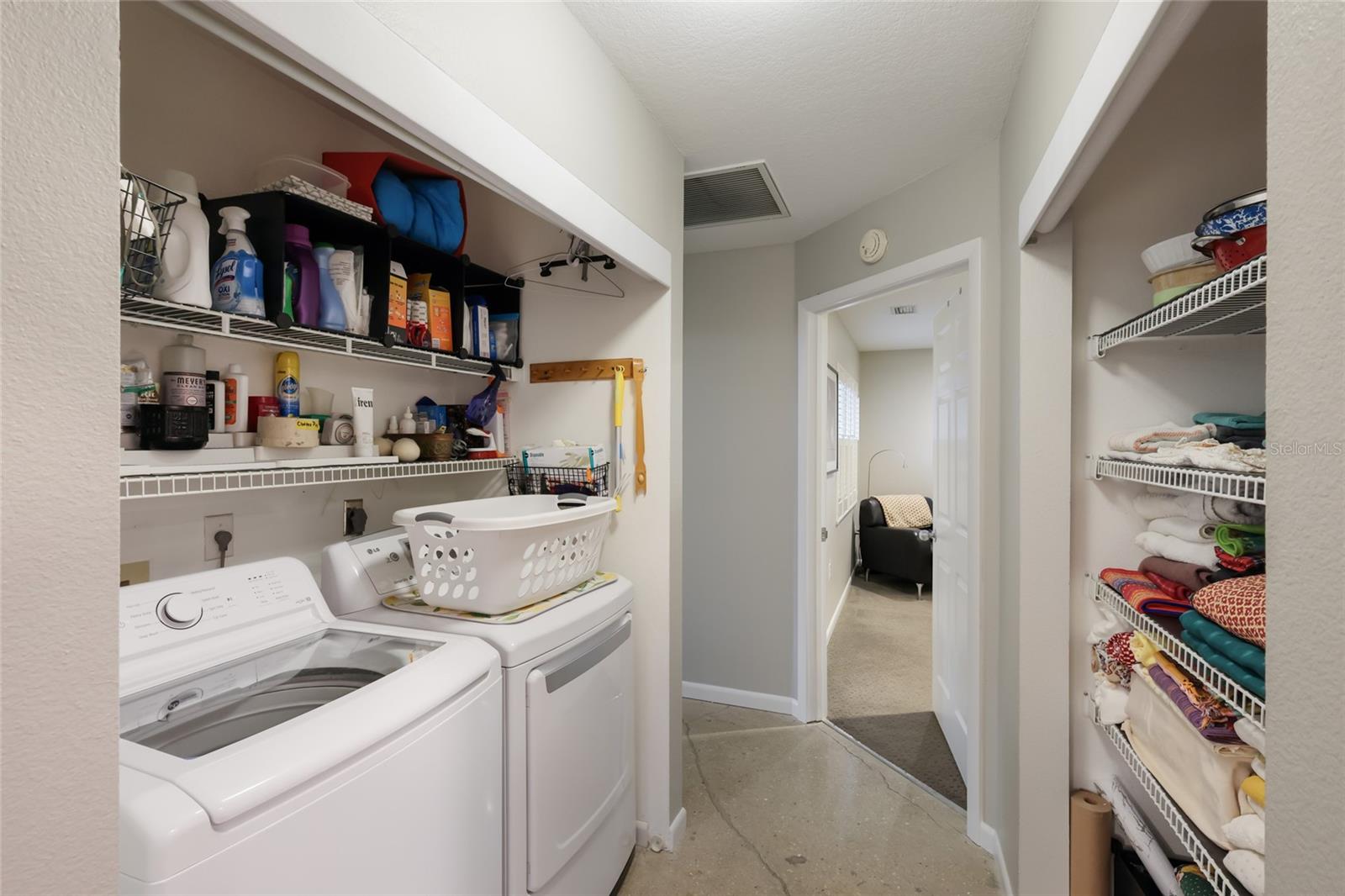 Image 31 of 53 For 428 Sapphire Drive