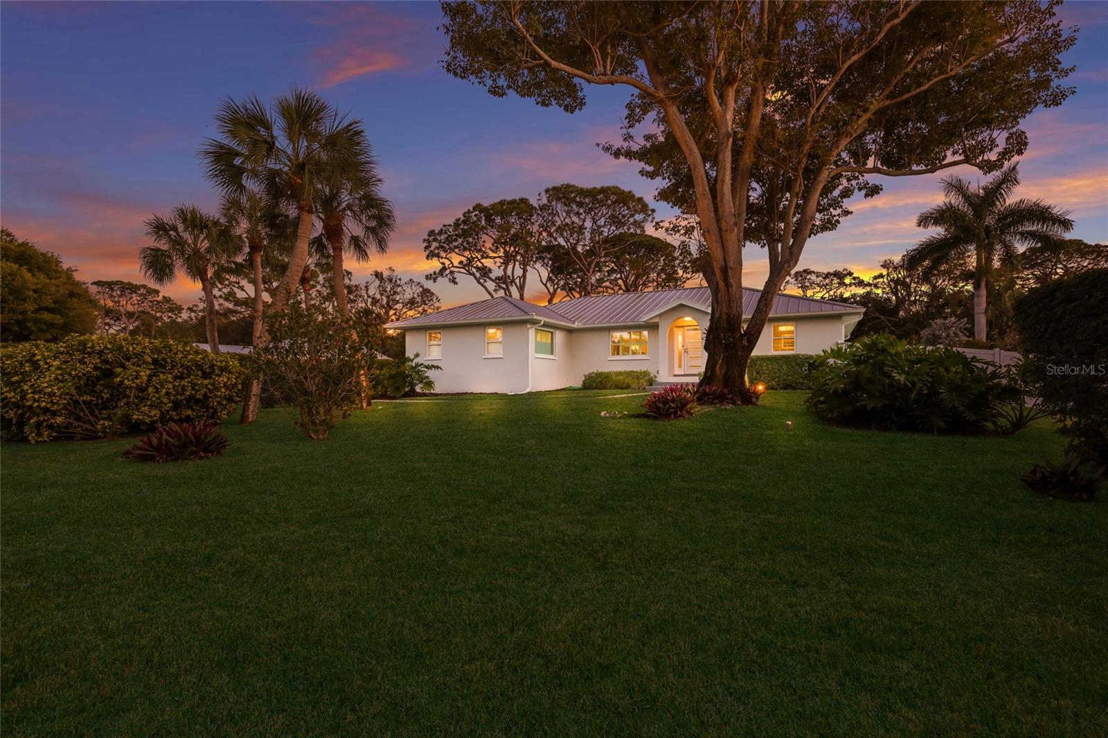 Image 47 of 53 For 428 Sapphire Drive