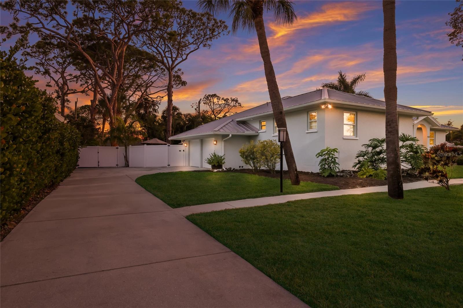 Image 50 of 53 For 428 Sapphire Drive