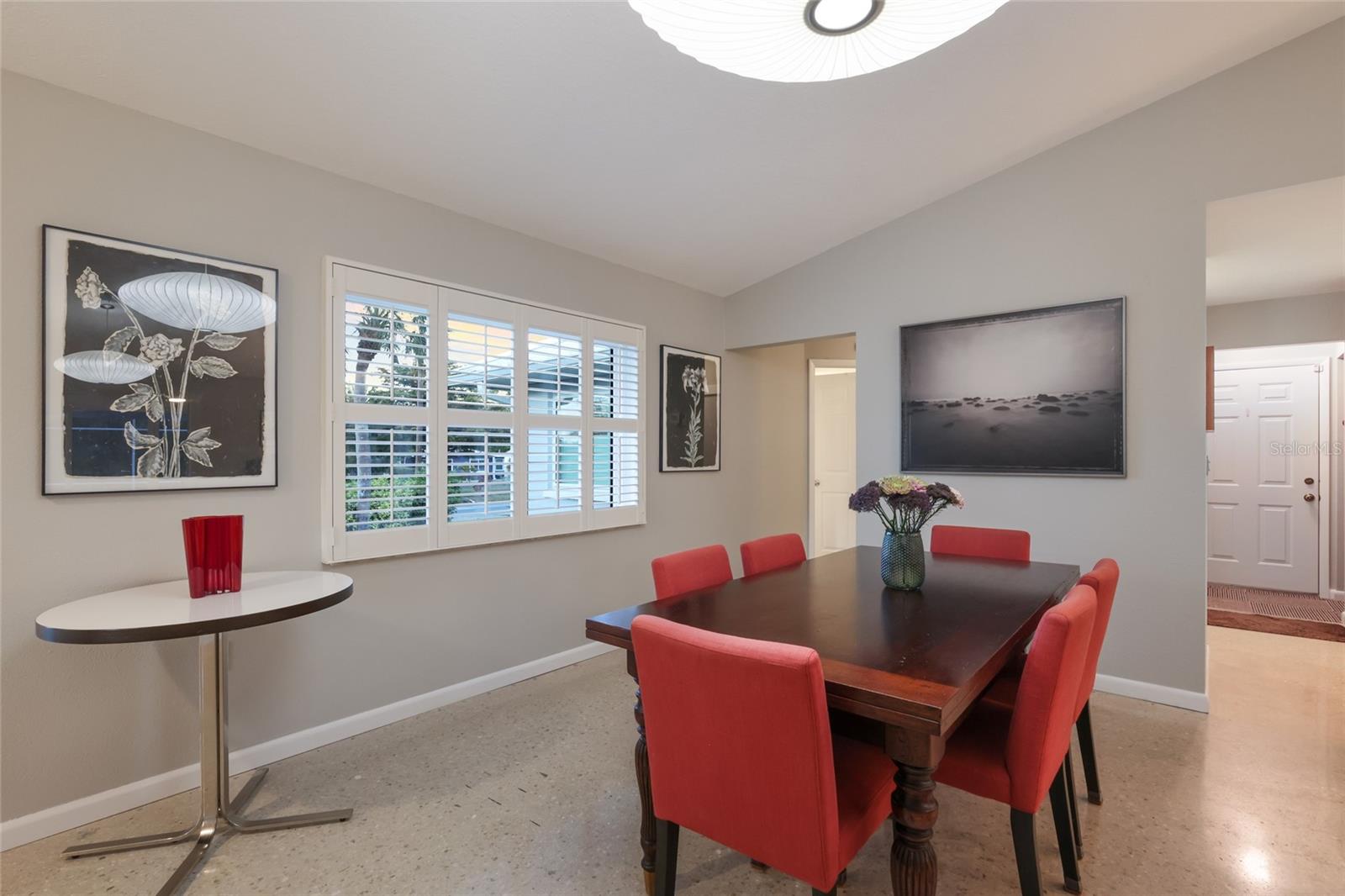 Image 6 of 53 For 428 Sapphire Drive