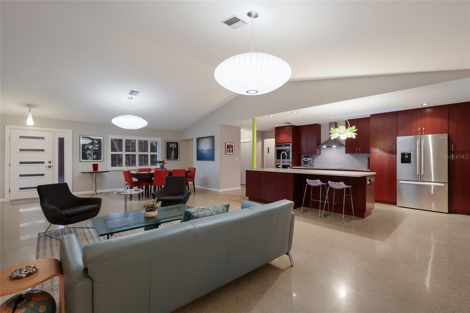 Image 7 of 53 For 428 Sapphire Drive