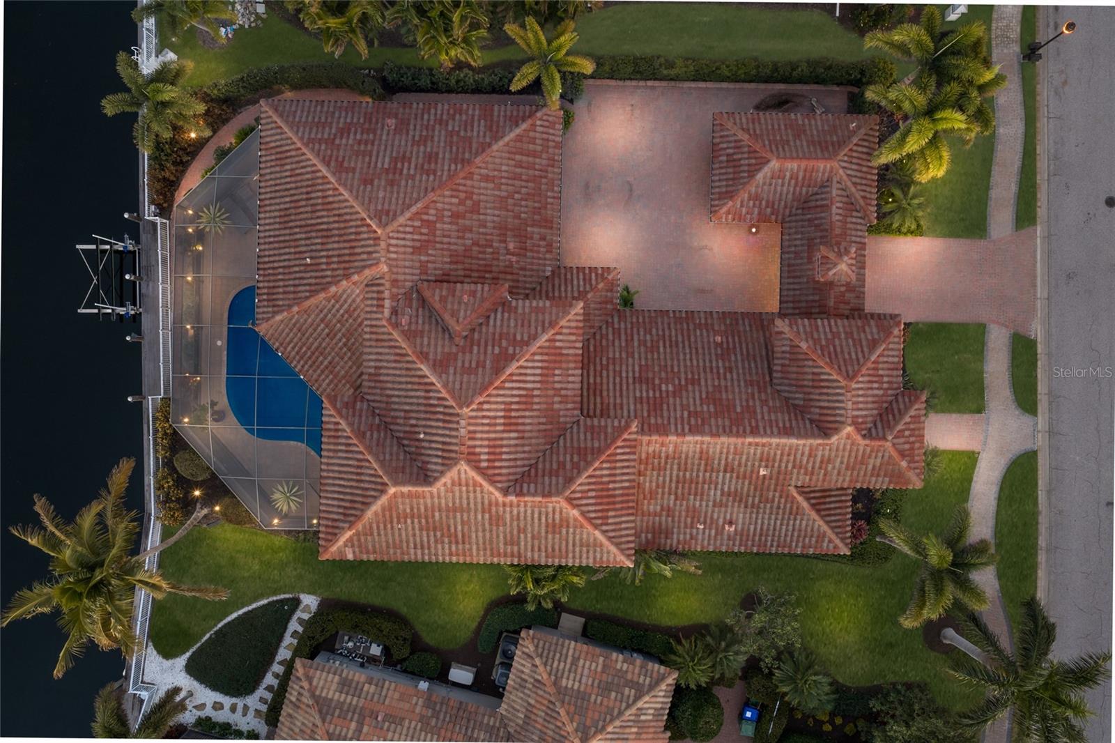 Image 5 of 71 For 512 Mast Drive