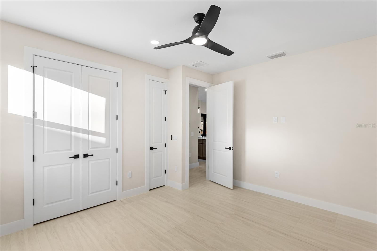 Image 33 of 45 For 1711 3rd Street