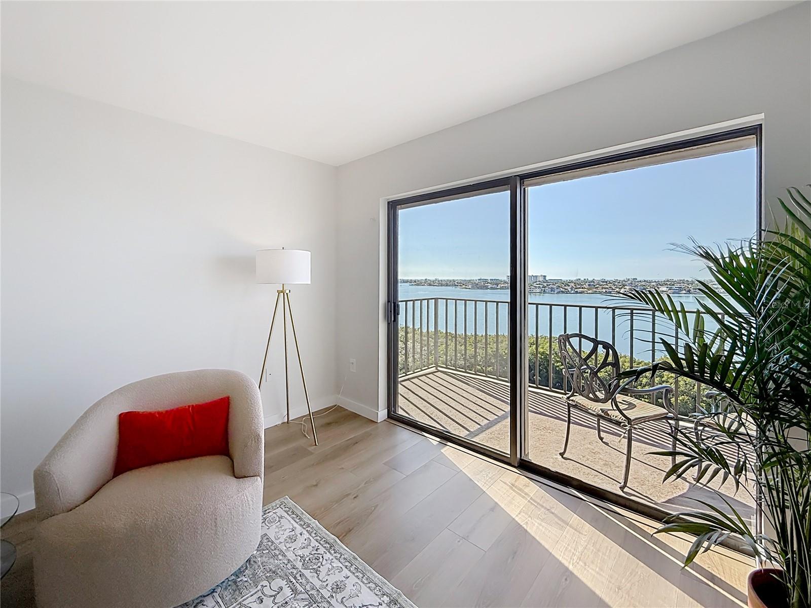 Image 19 of 62 For 7050 Sunset Drive S 912