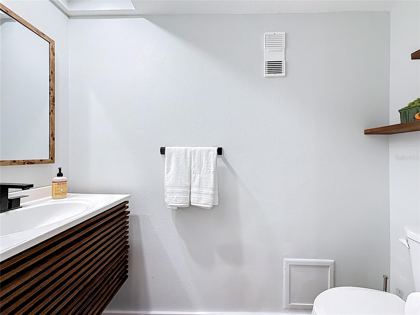 Image 24 of 62 For 7050 Sunset Drive S 912