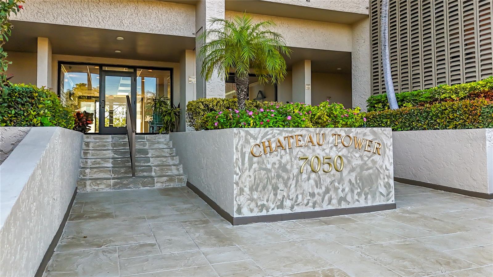 Image 6 of 62 For 7050 Sunset Drive S 912