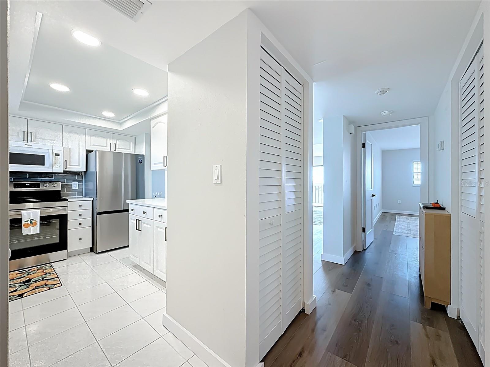 Image 8 of 62 For 7050 Sunset Drive S 912