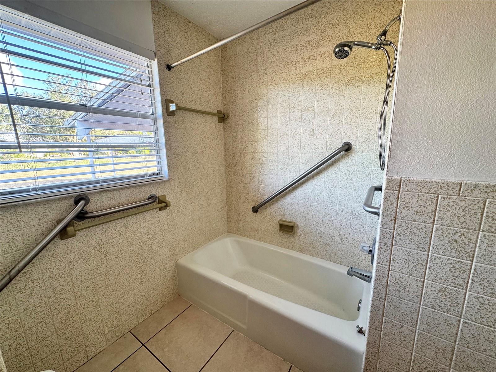 Image 10 of 22 For 12438 Poem Avenue