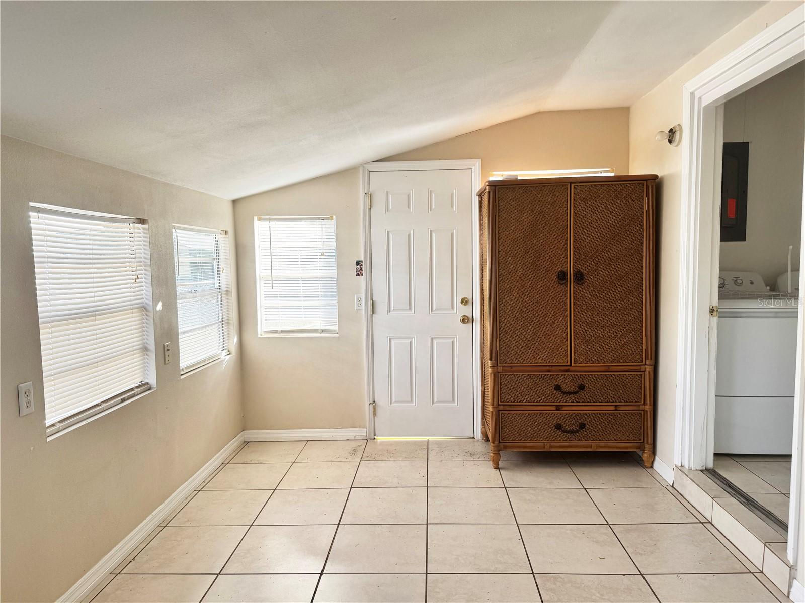 Image 18 of 22 For 12438 Poem Avenue