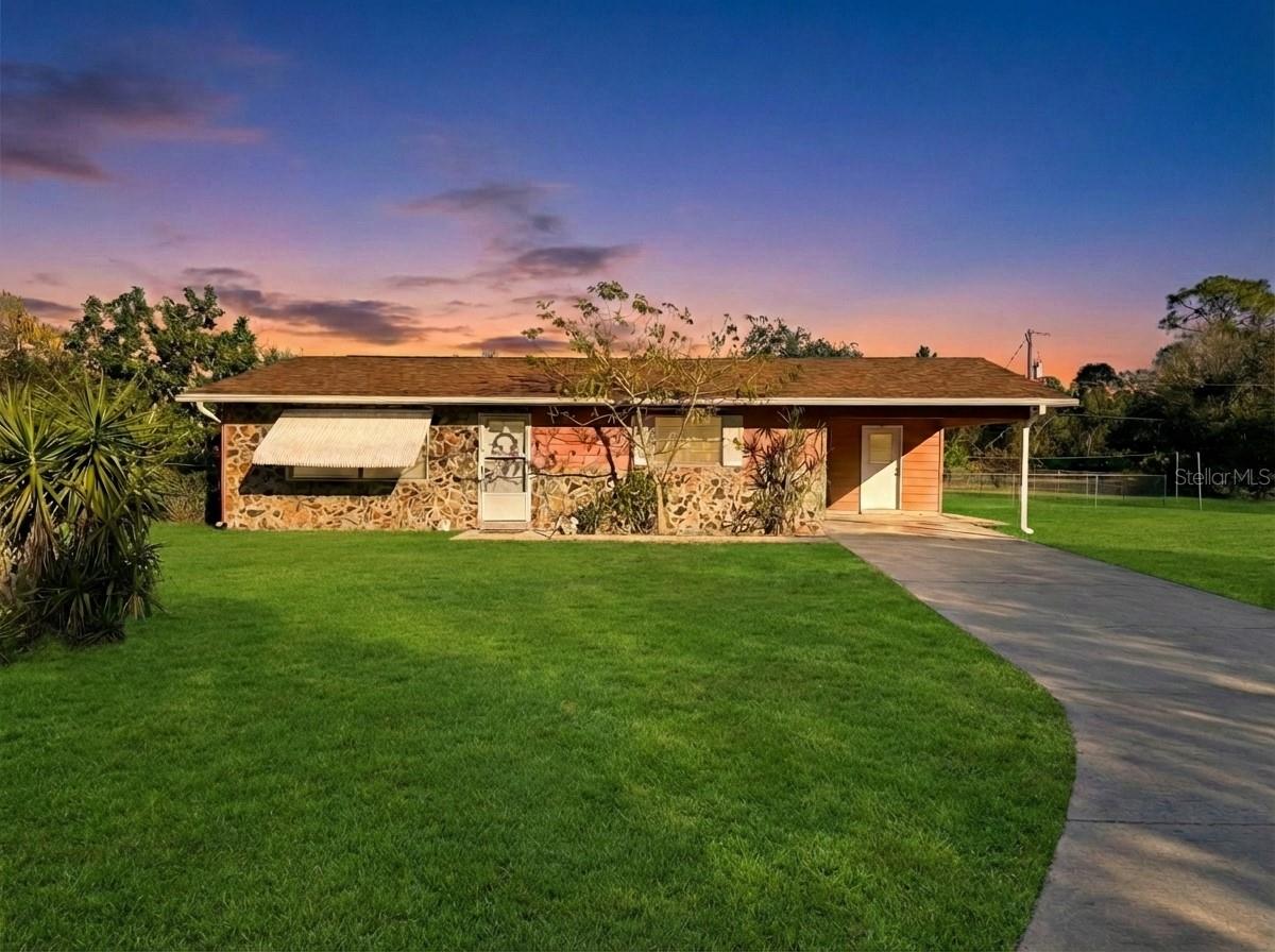 Image 21 of 22 For 12438 Poem Avenue