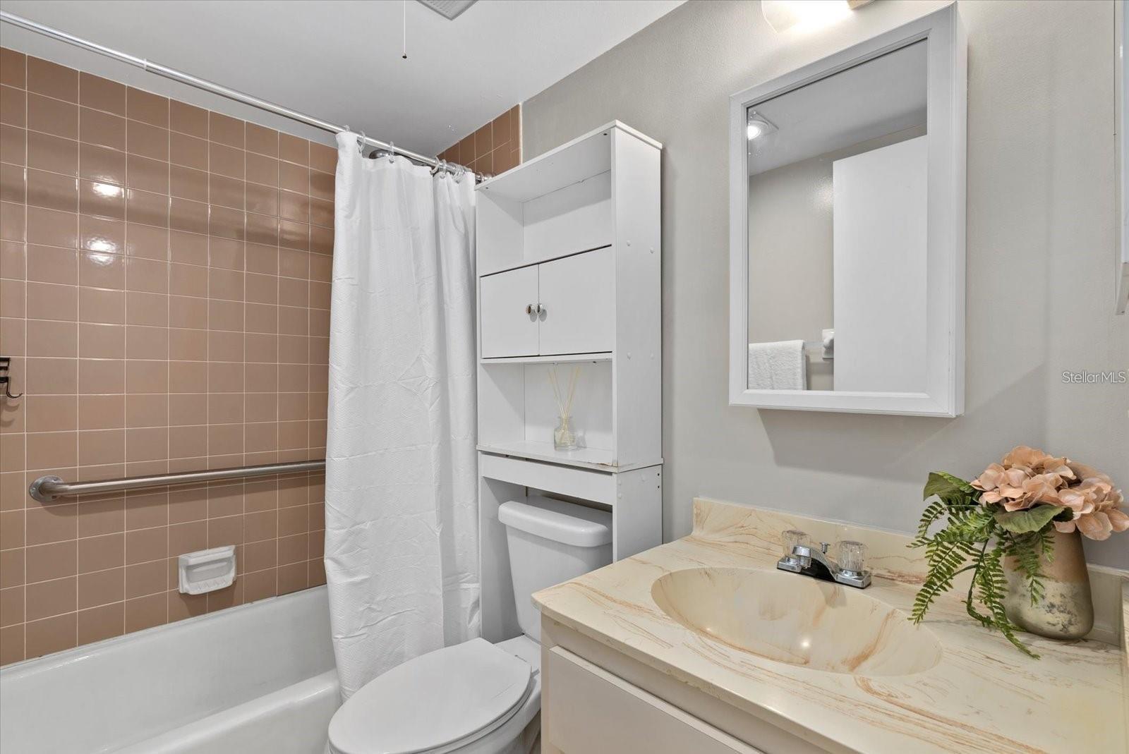 Image 12 of 16 For 4852 Independence Drive