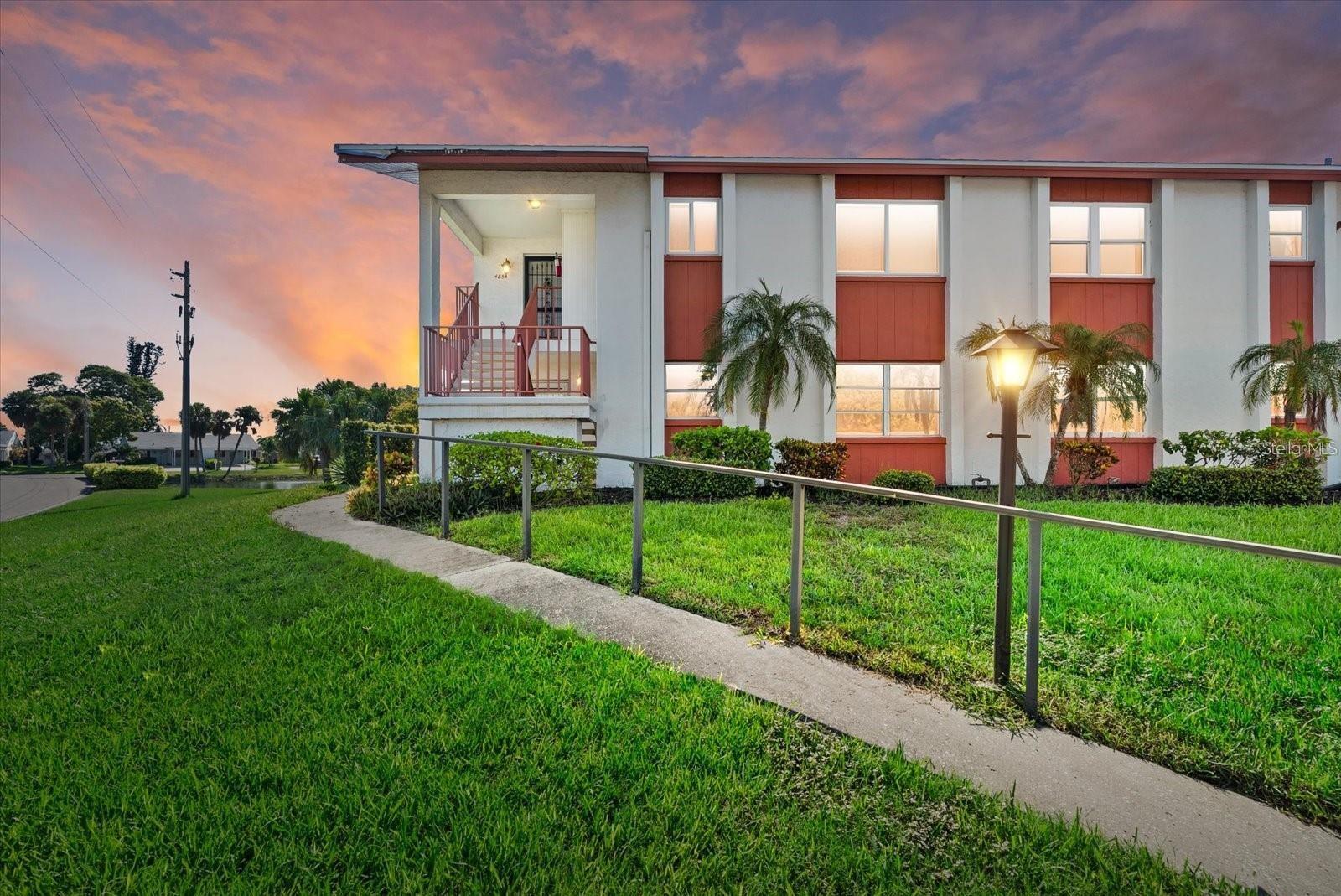 Image 2 of 16 For 4852 Independence Drive