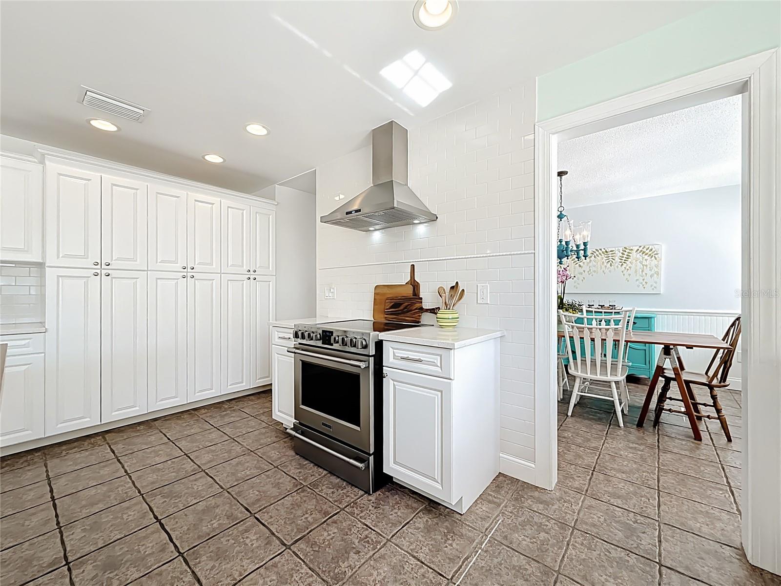 Image 37 of 91 For 7310 4th Avenue S