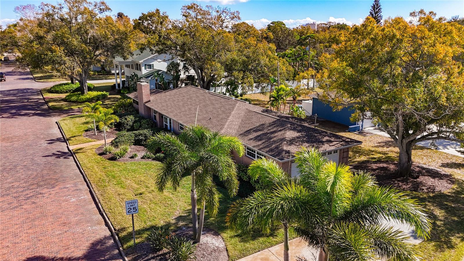 Image 4 of 91 For 7310 4th Avenue S