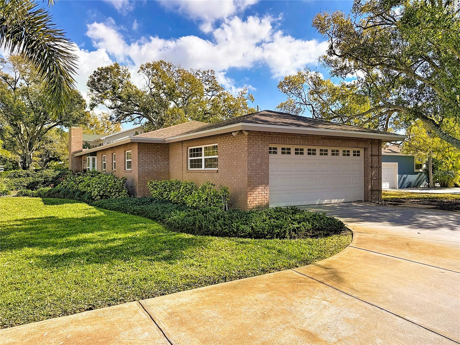 Image 7 of 91 For 7310 4th Avenue S