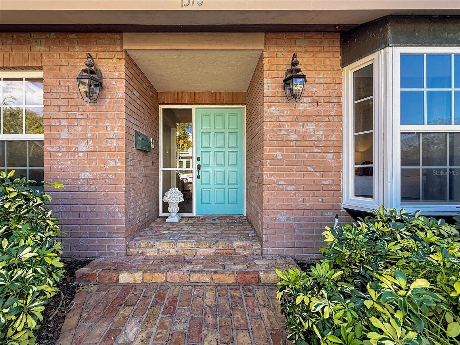 Image 9 of 91 For 7310 4th Avenue S