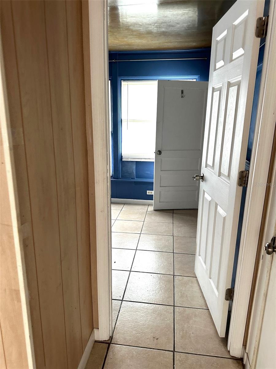 Image 15 of 34 For 2118 53rd Avenue W