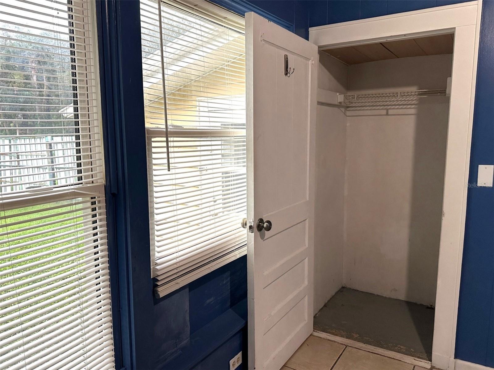 Image 17 of 34 For 2118 53rd Avenue W