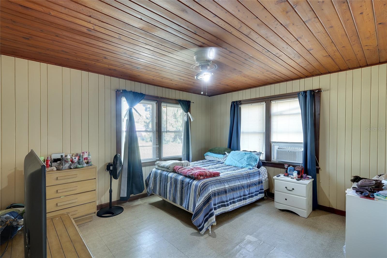 Image 18 of 34 For 2118 53rd Avenue W