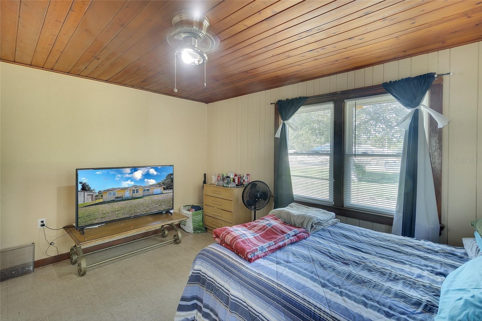 Image 19 of 34 For 2118 53rd Avenue W