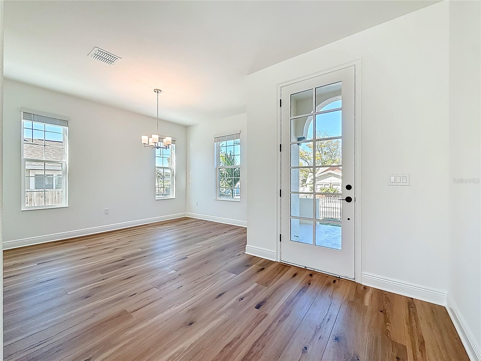 Image 7 of 80 For 1066 8th Avenue S