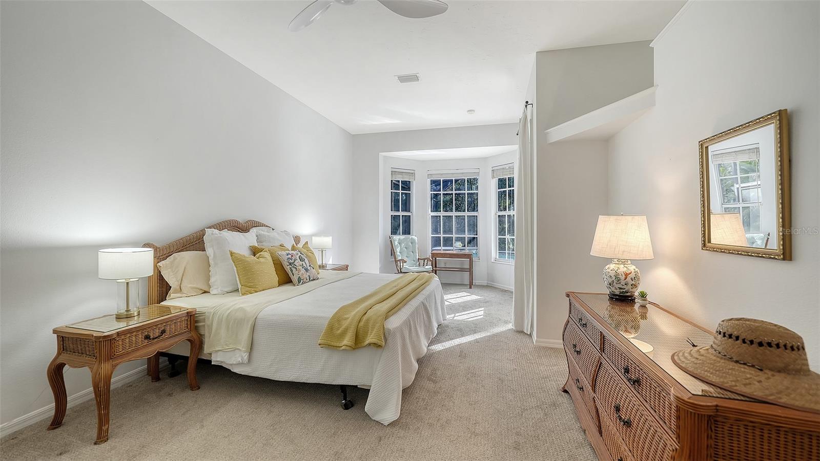 Image 18 of 38 For 9506 Royal Calcutta Place