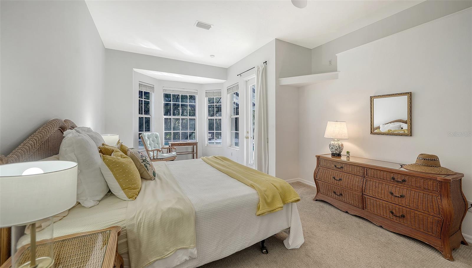 Image 19 of 38 For 9506 Royal Calcutta Place