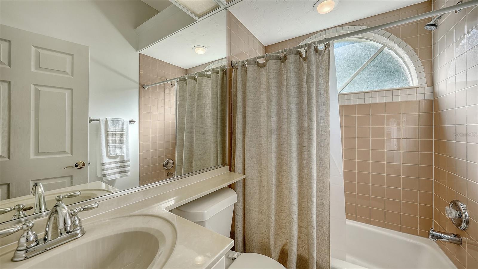 Image 26 of 38 For 9506 Royal Calcutta Place