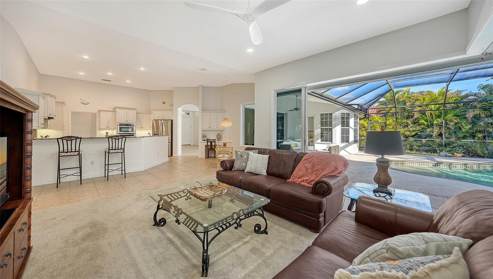 Image 4 of 38 For 9506 Royal Calcutta Place