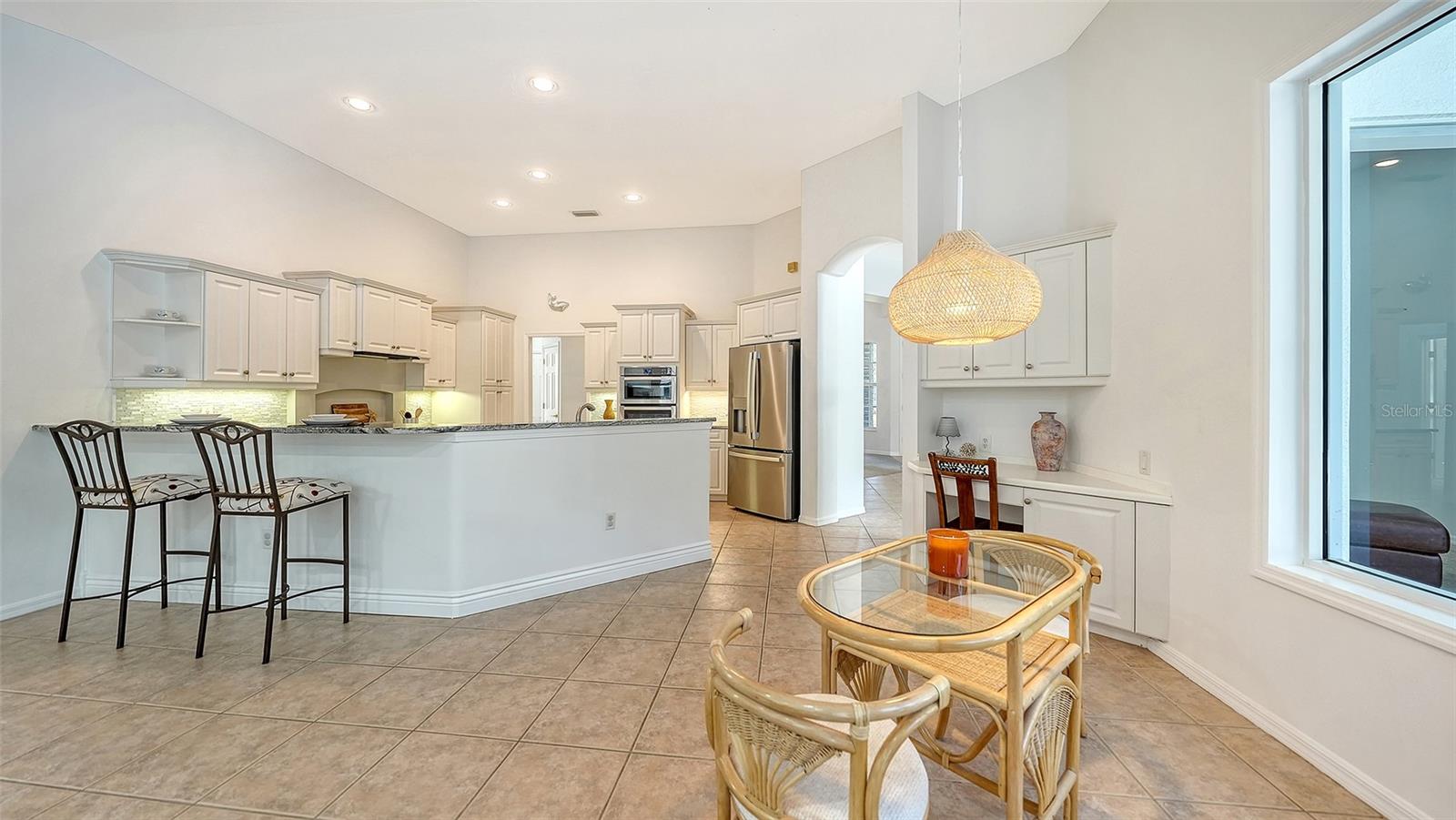 Image 8 of 38 For 9506 Royal Calcutta Place