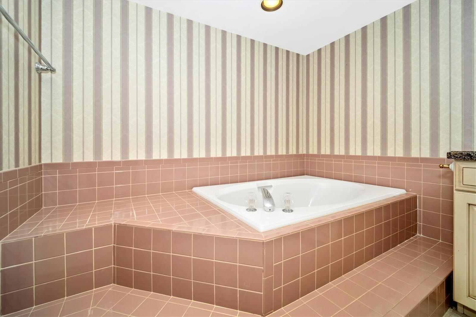 Image 36 of 55 For 7669 Fairway Woods Drive 704