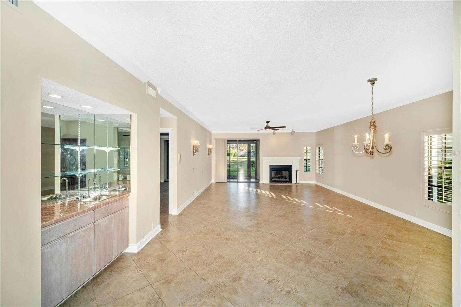 Image 7 of 55 For 7669 Fairway Woods Drive 704