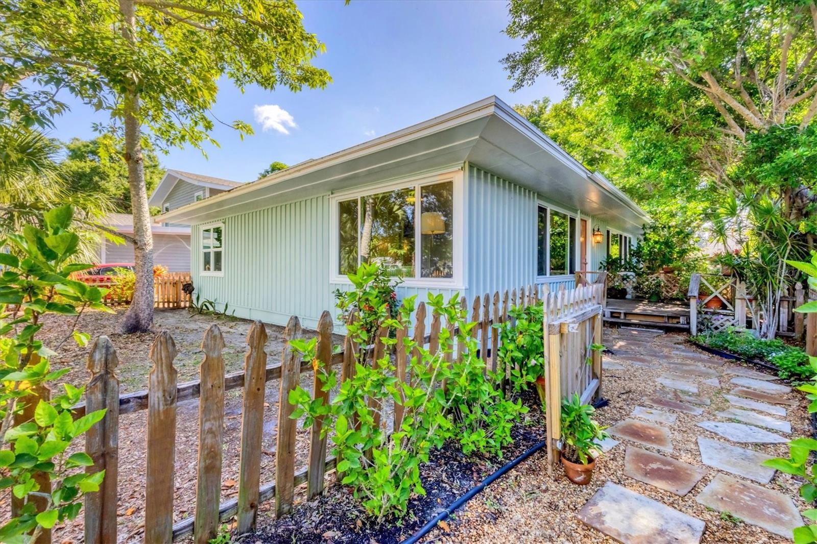 Details for 3734 Iroquois Avenue, SARASOTA, FL 34234