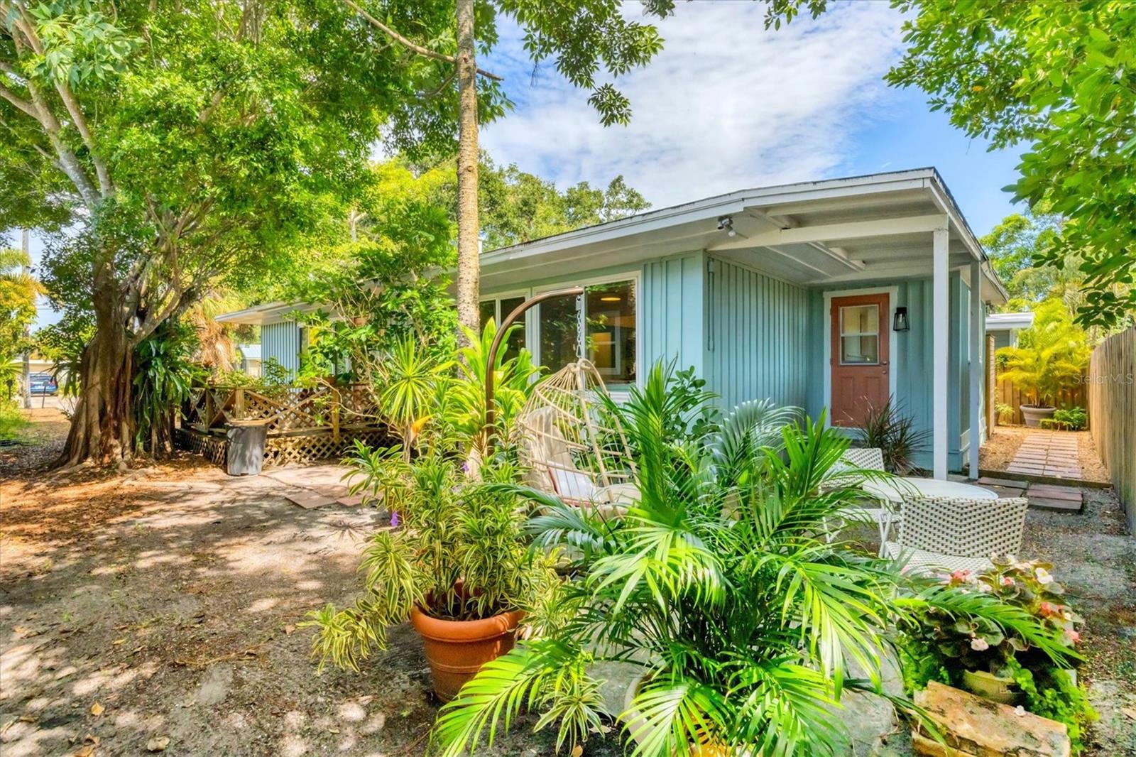 Image 22 of 26 For 3734 Iroquois Avenue