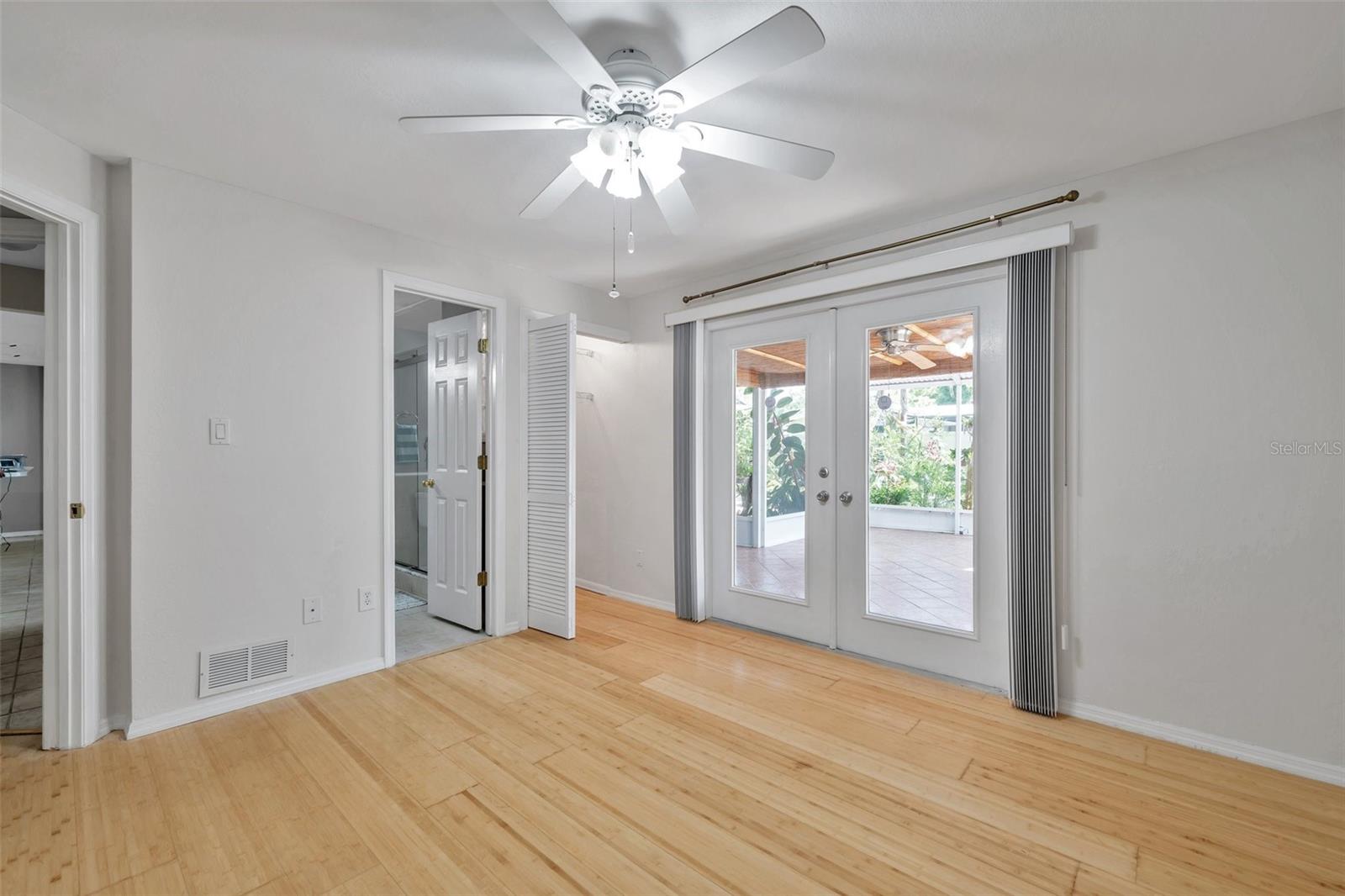 Image 13 of 23 For 2217 Buena Vista Drive