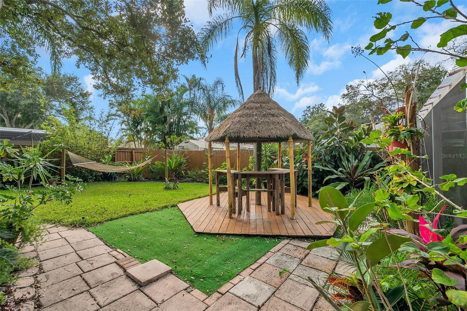 Image 21 of 23 For 2217 Buena Vista Drive