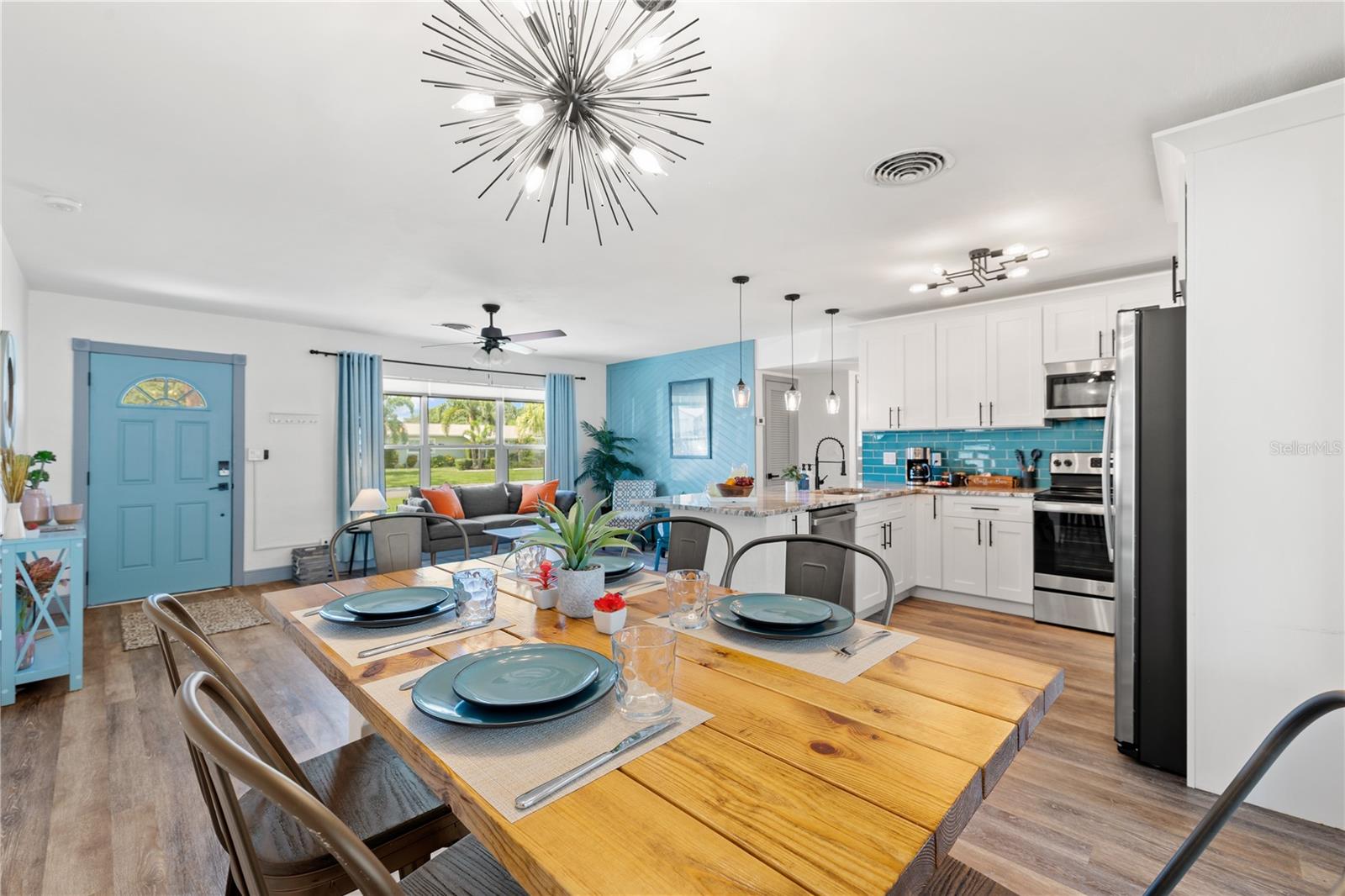 Image 5 of 25 For 8415 Iris Avenue