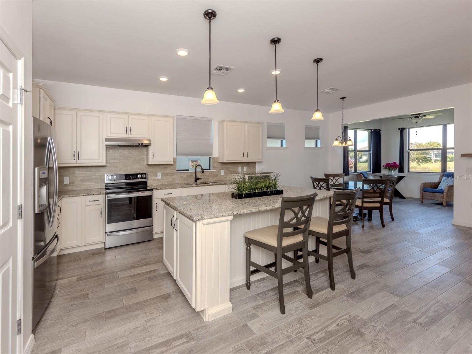 Image 15 of 43 For 13678 Yelma Street