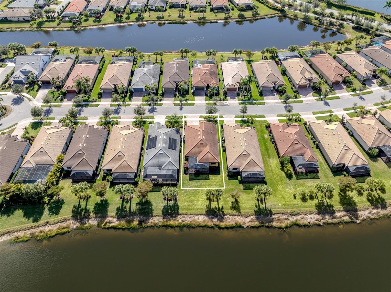 Image 4 of 43 For 13678 Yelma Street