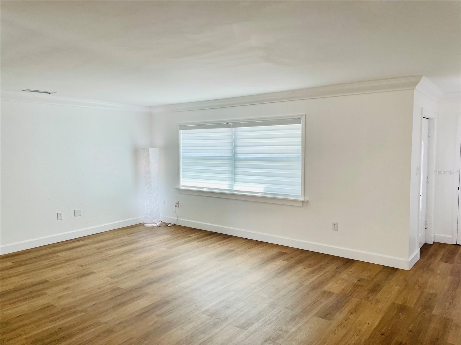 Image 12 of 32 For 3014 Southern Parkway W